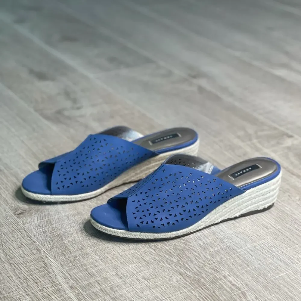 ARRAY Women's Lakeview Blue Faux Leather Wedge